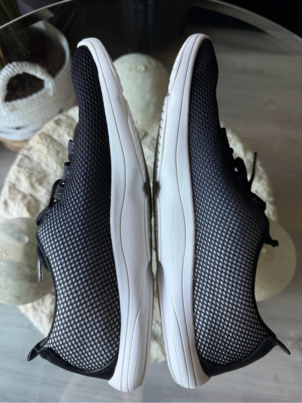 Peluva Strand Sport Mesh Men’s 10.5 Black White Five Toe Zero Drop Shoes